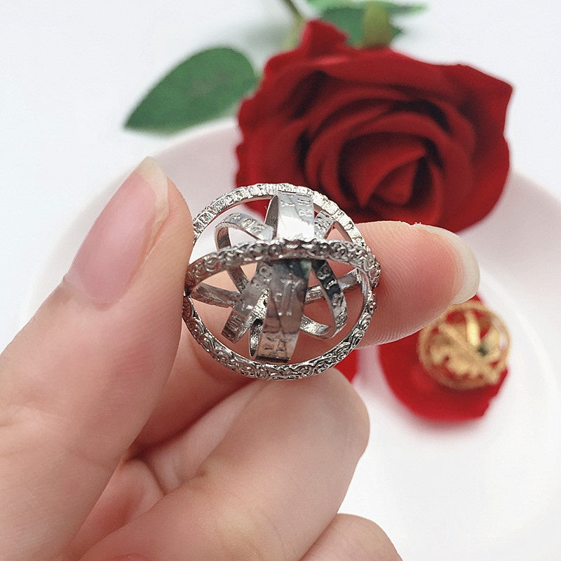 Astronomical ring - Closing is love, Opening is the world